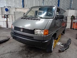 Coche siniestrado Volkswagen Transporter Transporter T4 Van 2.4 D (AAB) [57kW]  (07-1990/04-1998) 1995
