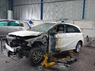 Salvage car Mercedes B-klasse B (W246) Hatchback 1.6 B-180 BlueEFFICIENCY Turbo 16V (M270.910) [90kW=
]  (11-2011/12-2018) 2014/0