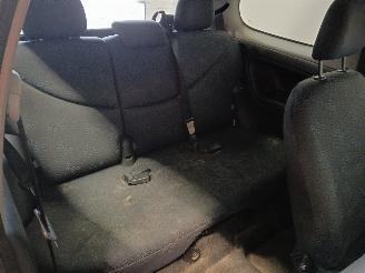 Toyota Yaris Yaris (P1) Hatchback 1.3 16V VVT-i (2SZFE) [64kW]  (04-2002/09-2005) picture 9