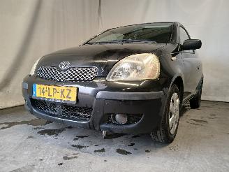 škoda osobní automobily Toyota Yaris Yaris (P1) Hatchback 1.3 16V VVT-i (2SZFE) [64kW]  (04-2002/09-2005) 2003/3
