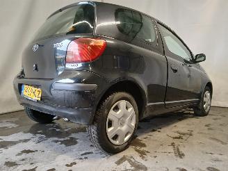 Toyota Yaris Yaris (P1) Hatchback 1.3 16V VVT-i (2SZFE) [64kW]  (04-2002/09-2005) picture 6