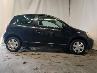 Toyota Yaris Yaris (P1) Hatchback 1.3 16V VVT-i (2SZFE) [64kW]  (04-2002/09-2005) picture 7