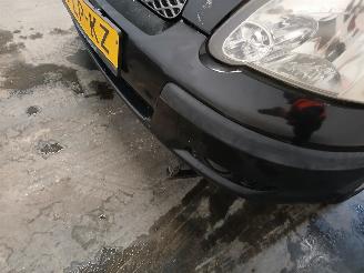 Toyota Yaris Yaris (P1) Hatchback 1.3 16V VVT-i (2SZFE) [64kW]  (04-2002/09-2005) picture 23
