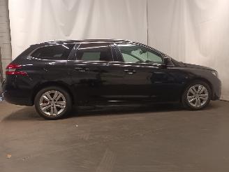 Peugeot 308 308 SW (L4/L9/LC/LJ/LR) Combi 5-drs 1.2 12V e-THP PureTech 110 (EB2DT(=
HNZ)) [81kW]  (03-2014/12-2021) picture 9