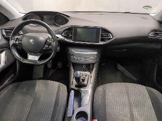 Peugeot 308 308 SW (L4/L9/LC/LJ/LR) Combi 5-drs 1.2 12V e-THP PureTech 110 (EB2DT(=
HNZ)) [81kW]  (03-2014/12-2021) picture 13
