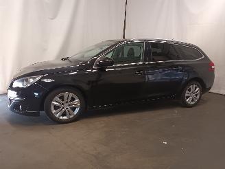 Peugeot 308 308 SW (L4/L9/LC/LJ/LR) Combi 5-drs 1.2 12V e-THP PureTech 110 (EB2DT(=
HNZ)) [81kW]  (03-2014/12-2021) picture 4