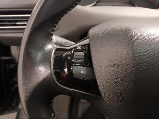Peugeot 308 308 SW (L4/L9/LC/LJ/LR) Combi 5-drs 1.2 12V e-THP PureTech 110 (EB2DT(=
HNZ)) [81kW]  (03-2014/12-2021) picture 18