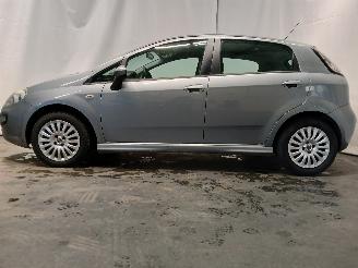 Fiat Punto Punto Evo (199) Hatchback 1.3 JTD Multijet 85 16V (199.B.4000(Euro 5))=
 [62kW]  (10-2009/02-2012) picture 4