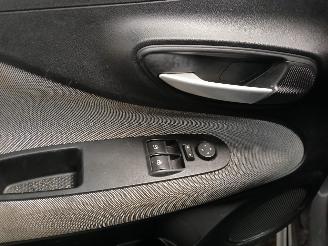 Fiat Punto Punto Evo (199) Hatchback 1.3 JTD Multijet 85 16V (199.B.4000(Euro 5))=
 [62kW]  (10-2009/02-2012) picture 13