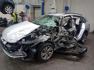 Uttjänta bilar auto Volkswagen Golf Golf VIII Variant (GC5) Combi 1.0 eTSI 12V (DLAA) [81kW]  (06-2020/...=
) 2023