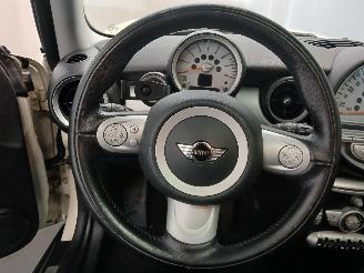 Mini Mini Mini (R56) Hatchback 1.4 16V One (N12-B14A) [70kW]  (11-2006/03-2010) picture 11