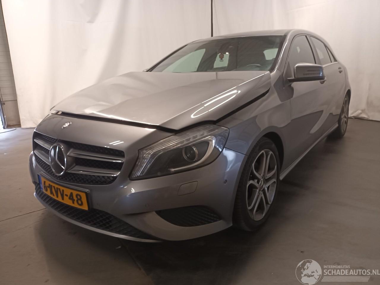 Mercedes A-klasse A (W176) Hatchback 1.6 A-180 16V (M270.910) [90kW]  (09-2012/05-2018)