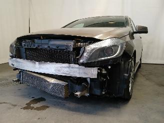 Auto incidentate Mercedes A-klasse A (W176) Hatchback 1.6 A-180 16V (M270.910) [90kW]  (09-2012/05-2018) 2013/12