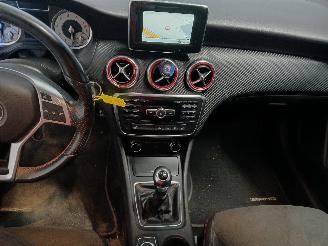 Mercedes A-klasse A (W176) Hatchback 1.6 A-180 16V (M270.910) [90kW]  (09-2012/05-2018) picture 16