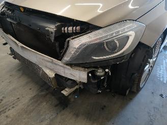 Mercedes A-klasse A (W176) Hatchback 1.6 A-180 16V (M270.910) [90kW]  (09-2012/05-2018) picture 22