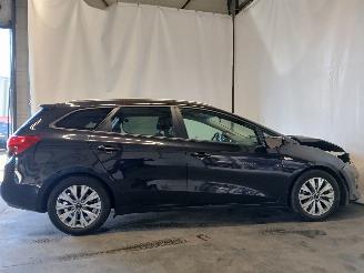 Kia Cee d Cee'd Sportswagon (JDC5) Combi 1.0i T-GDi 12V 120 (G3LC) [88kW]  (07-2=
015/12-2018) picture 4