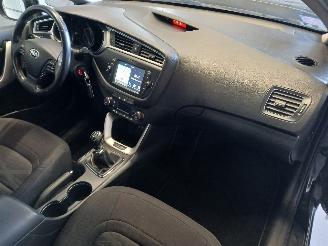 Kia Cee d Cee'd Sportswagon (JDC5) Combi 1.0i T-GDi 12V 120 (G3LC) [88kW]  (07-2=
015/12-2018) picture 7