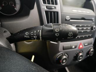 Kia Cee d Cee'd Sporty Wagon (EDF) Combi 1.4 16V (G4FA) [80kW]  (09-2007/12-2012=
) picture 15