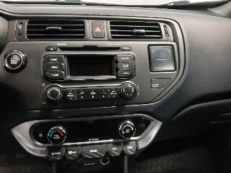 Kia Rio Rio III (UB) Hatchback 1.2 CVVT 16V (G4LA5) [63kW]  (09-2011/12-2017) picture 16