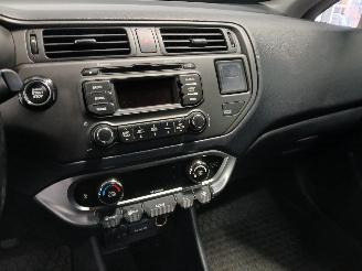 Kia Rio Rio III (UB) Hatchback 1.2 CVVT 16V (G4LA5) [63kW]  (09-2011/12-2017) picture 15