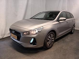 Hyundai I-30 i30 Wagon (PDEF5) Combi 1.0 T-GDI 12V (G3LC) [88kW]  (03-2017/...) picture 3