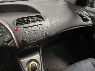 Honda Civic Civic (FK/FN) Hatchback 1.4i Type S 16V (L13Z1) [73kW]  (10-2008/01-20=
12) picture 15