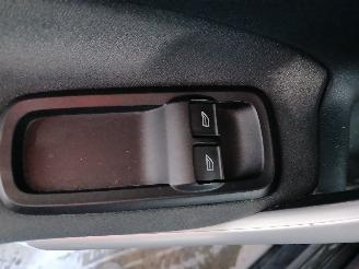 Ford Fiesta Fiesta 6 (JA8) Hatchback 1.6 TDCi 95 (T3JA(Euro 5)) [70kW]  (02-2010/1=
2-2015) picture 12