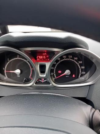 Ford Fiesta Fiesta 6 (JA8) Hatchback 1.6 TDCi 95 (T3JA(Euro 5)) [70kW]  (02-2010/1=
2-2015) picture 2