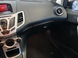 Ford Fiesta Fiesta 6 (JA8) Hatchback 1.6 TDCi 95 (T3JA(Euro 5)) [70kW]  (02-2010/1=
2-2015) picture 15