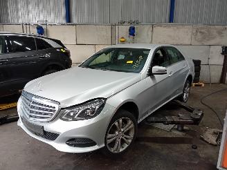 Damaged car Mercedes E-klasse E (W212) Sedan E-200 CDI 16V BlueEfficiency (OM651.925) [100kW]  (01-2=
009/...) 2013
