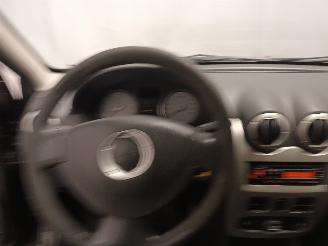 Dacia Sandero Sandero I (BS) Hatchback 1.2 16V (D4F-732(D4F-F7)) [55kW]  (11-2008/12=
-2012) picture 13