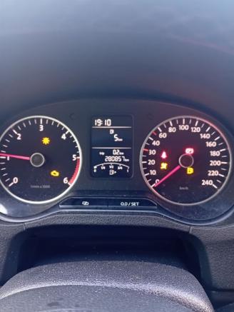 Volkswagen Polo Polo V (6R) Hatchback 1.6 TDI 16V 105 (CLNA) [77kW]  (06-2009/08-2015)= picture 2
