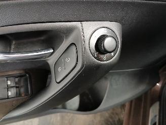 Volkswagen Polo Polo V (6R) Hatchback 1.6 TDI 16V 105 (CLNA) [77kW]  (06-2009/08-2015)= picture 14