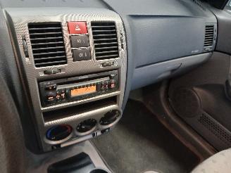 Hyundai Getz Getz Hatchback 1.6i 16V (G4ED) [77kW]  (09-2002/09-2005) picture 17