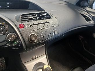Honda Civic Civic (FK/FN) Hatchback 2.2 i-CTDi 16V (N22A2) [103kW]  (09-2005/01-20=
12) picture 17