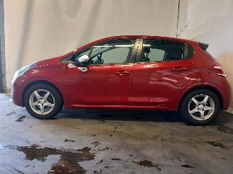 Peugeot 208 208 I (CA/CC/CK/CL) Hatchback 1.0 Vti 12V PureTech (EB0(ZMZ)) [50kW]  =
(03-2012/12-2019) picture 4
