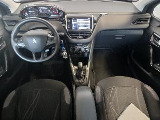 Peugeot 208 208 I (CA/CC/CK/CL) Hatchback 1.2 Vti 12V PureTech 82 (EB2F(HMZ)) [60k=
W]  (03-2012/12-2019) picture 11