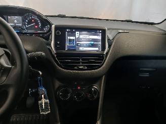 Peugeot 208 208 I (CA/CC/CK/CL) Hatchback 1.2 Vti 12V PureTech 82 (EB2F(HMZ)) [60k=
W]  (03-2012/12-2019) picture 18