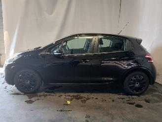 Peugeot 208 208 I (CA/CC/CK/CL) Hatchback 1.2 Vti 12V PureTech 82 (EB2F(HMZ)) [60k=
W]  (03-2012/12-2019) picture 4