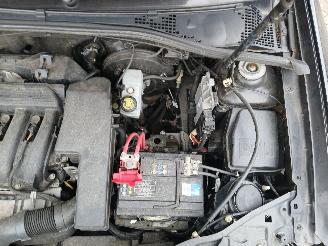 Dacia Duster Duster (HS) SUV 1.6 16V (K4M-896(K4M-28)) [77kW]  (04-2010/01-2018) picture 29