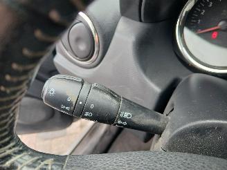 Dacia Duster Duster (HS) SUV 1.6 16V (K4M-896(K4M-28)) [77kW]  (04-2010/01-2018) picture 13