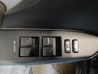 Lexus Ct CT 200h Hatchback 1.8 16V (2ZRFXE) [100kW]  (09-2011/...) picture 14