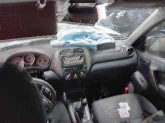 Toyota Rav-4 RAV4 (A2) Terreinwagen 1.8 16V VVT-i 4x2 (1ZZFE) [92kW]  (08-2000/11-2=
005) picture 5