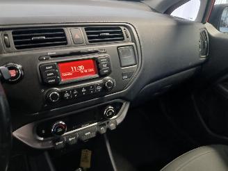 Kia Rio Rio III (UB) Hatchback 1.2 CVVT 16V (G4LA5) [63kW]  (09-2011/12-2017) picture 17