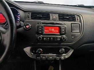 Kia Rio Rio III (UB) Hatchback 1.2 CVVT 16V (G4LA5) [63kW]  (09-2011/12-2017) picture 18