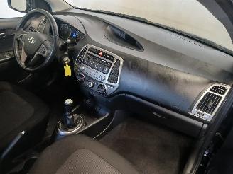 Hyundai I-20 i20 Hatchback 1.2i 16V (G4LA) [63kW]  (03-2012/12-2015) picture 8