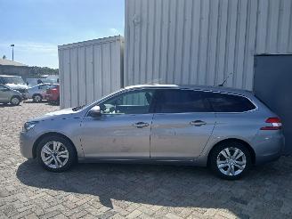 Peugeot 308 308 SW (L4/L9/LC/LJ/LR) Combi 5-drs 1.6 BlueHDi 120 (DV6FC(BHZ)) [88kW=
]  (03-2014/12-2021) picture 4