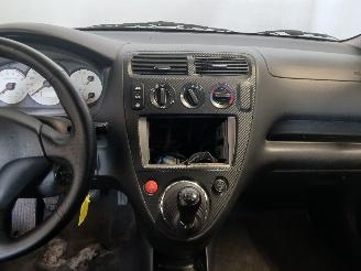 Honda Civic Civic (EP/EU) Hatchback 3-drs 1.4 16V (D14Z6) [66kW]  (11-2000/09-2005=
) picture 18