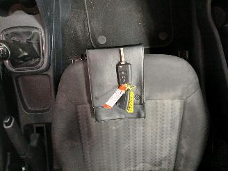 Volkswagen Polo Polo V (6R) Hatchback 1.4 TDI (CUSA(Euro 6)) [55kW]  (03-2014/10-2017)= picture 19