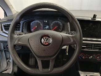 Volkswagen Polo Polo VI (AW1) Hatchback 5-drs 1.0 MPi 12V (DFNB) [48kW]  (06-2017/02-2=
020) picture 13